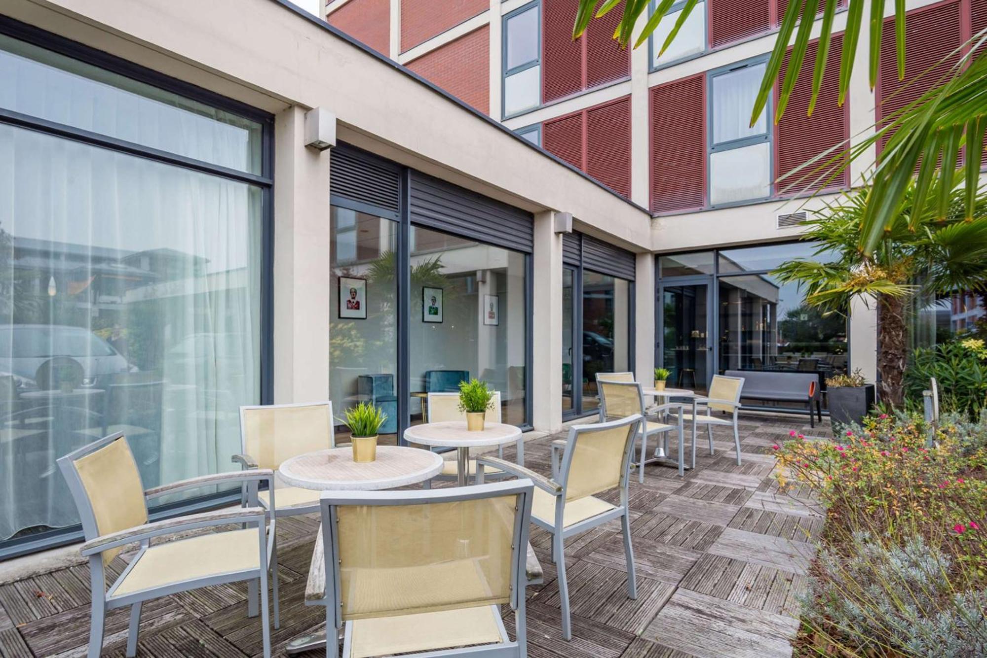 Brit Hotel Du Stade Rennes Ouest Exterior foto